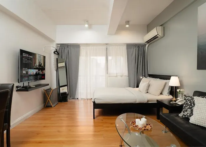 Apartment Penthouse In Greenbelt - Park View & Pool Manila